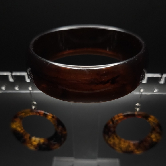 Faux tortoise shell drop earrings and bracelet. - Picture 4 of 11